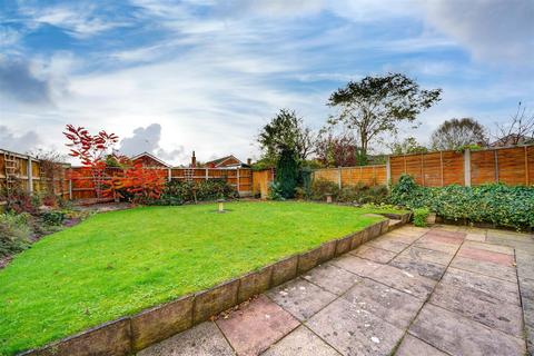 5 Barrington Close, Albrighton, Wolverhampton, WV7 3PJ