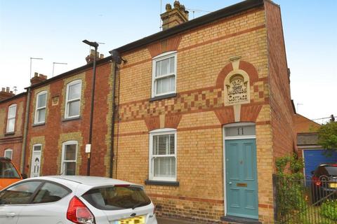 3 bedroom end of terrace house for sale, Vine Street, Stamford