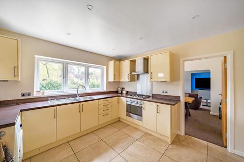 4 bedroom detached house for sale, Pine Walk, Chilworth, Southampton, Hampshire, SO16