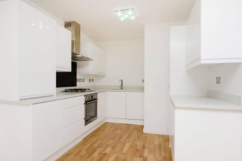 3 bedroom flat to rent, Wood End Road, Harrow, HA1