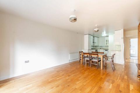 3 bedroom flat to rent, Wood End Road, Harrow, HA1