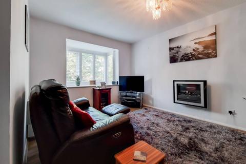 1 bedroom flat for sale, Rayners Lane, Rayners Lane, Harrow, HA2