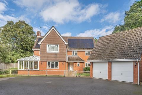 4 bedroom detached house for sale, Hutwood Road, Chilworth, Southampton, Hampshire, SO16