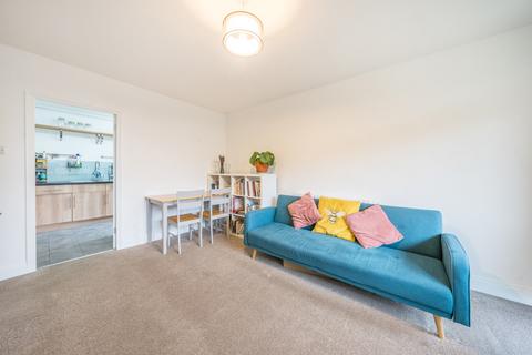 2 bedroom apartment for sale, Olney Road, London