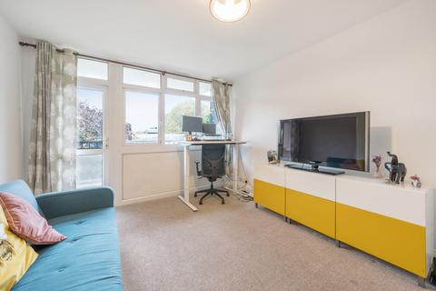 2 bedroom apartment for sale, Olney Road, London