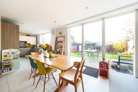 1 Headbourne Close, Kings Worthy, Winchester, SO23 7XL
