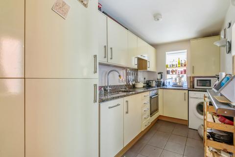 2 bedroom flat for sale, Southgate Street, Winchester, Hampshire, SO23