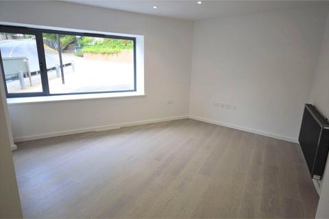 1 bedroom flat for sale, Bridge Street, Winchester, Hampshire, SO23