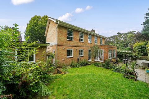 2 Oaklands Close, Winchester, SO22 5PP