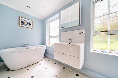2 Oaklands Close, Winchester, SO22 5PP