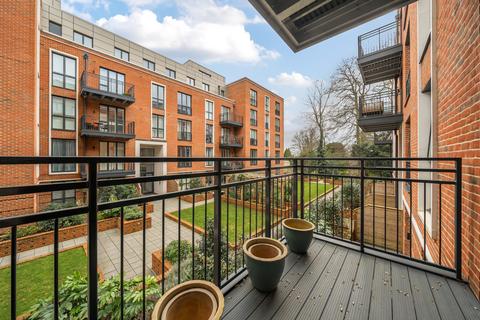 10, Lancelot House Fellowes Rise, Winchester, SO22 5TD