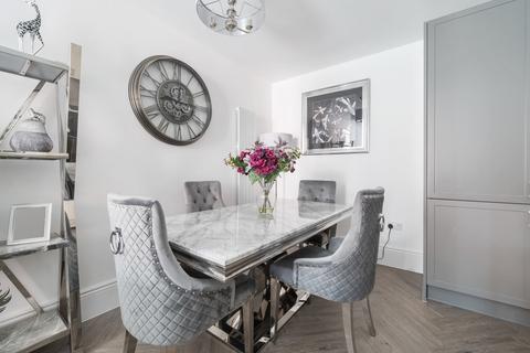 10, Lancelot House Fellowes Rise, Winchester, SO22 5TD