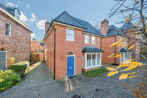 3 bedroom detached house for sale, Chestnut Mead, Winchester, Hampshire, SO23