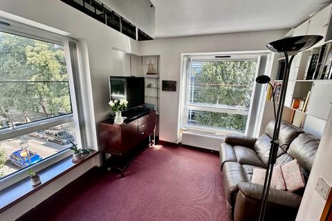 1 bedroom apartment for sale, Capital House, London W1