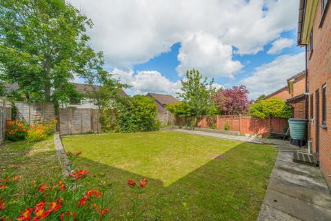Kaalindi, 13 Rooks Down Road, Winchester, SO22 4QN