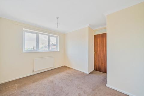 Kaalindi, 13 Rooks Down Road, Winchester, SO22 4QN