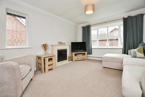 3 bedroom detached bungalow for sale, Saxon Court, Scunthorpe