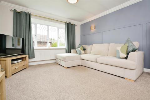 3 bedroom detached bungalow for sale, Saxon Court, Scunthorpe