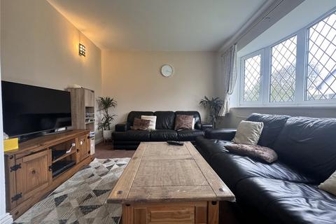 3 bedroom detached house to rent, Harridge Avenue, Greater Manchester OL12