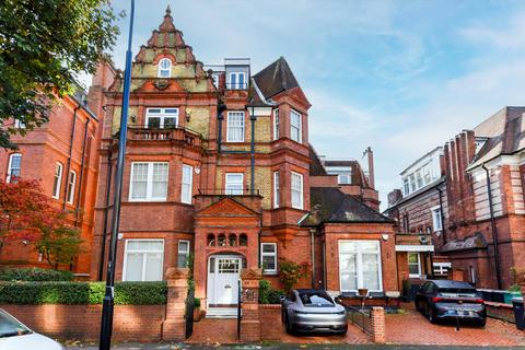 3 bedroom flat to rent, Eton Avenue, London, NW3