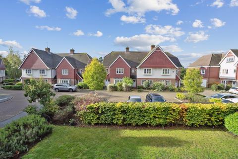 2 bedroom flat for sale, Hedgerley Lane, Gerrards Cross, Buckinghamshire