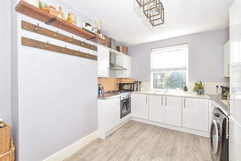 2 bedroom flat for sale, North End Avenue, North End, Portsmouth, Hampshire