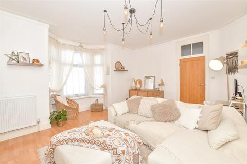 2 bedroom flat for sale, North End Avenue, North End, Portsmouth, Hampshire