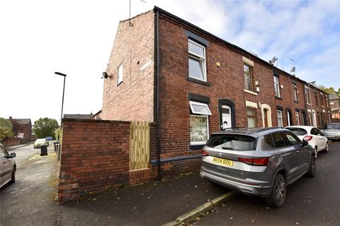 3 bedroom end of terrace house for sale, Salts Street, Shaw, Oldham, Greater Manchester, OL2