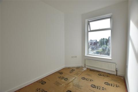 3 bedroom end of terrace house for sale, Salts Street, Shaw, Oldham, Greater Manchester, OL2