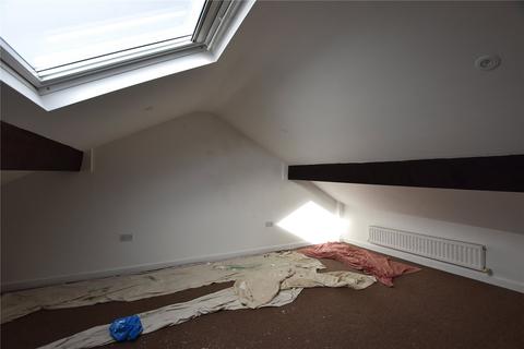 3 bedroom end of terrace house for sale, Salts Street, Shaw, Oldham, Greater Manchester, OL2