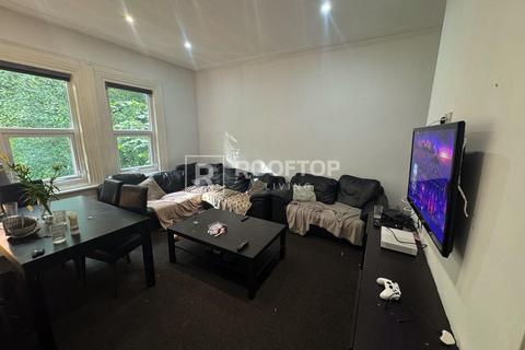 7 bedroom house to rent, Cardigan Road, Leeds LS6