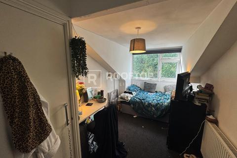 7 bedroom house to rent, Cardigan Road, Leeds LS6