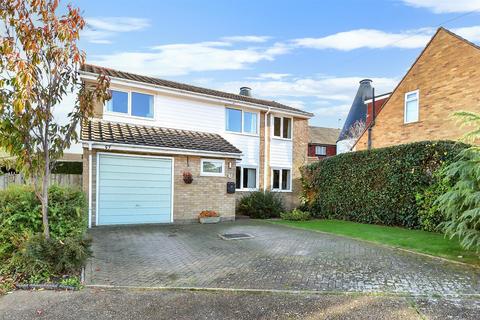 5 bedroom detached house for sale, Romsey Close, Rochester, Kent