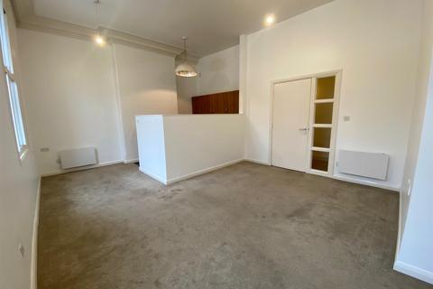 Studio to rent, Church Street, Huddersfield