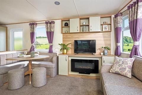 3 bedroom lodge for sale, Fordingbridge, The New Forest Hampshire