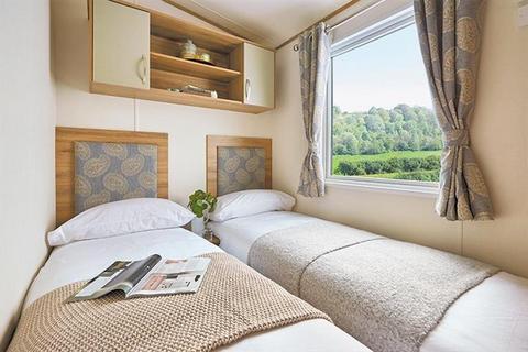 3 bedroom lodge for sale, Fordingbridge, The New Forest Hampshire