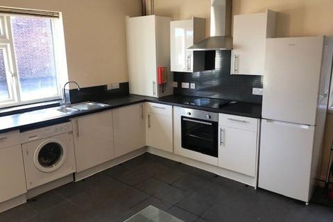 5 bedroom flat to rent, London Road