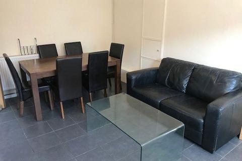 5 bedroom flat to rent, London Road