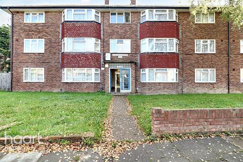 2 bedroom flat for sale, Hornbeam Road, Hayes