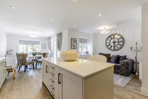 5 bedroom detached house for sale, Pineview Drive Leigh Sinton Malvern, Worcestershire, WR13 5FB