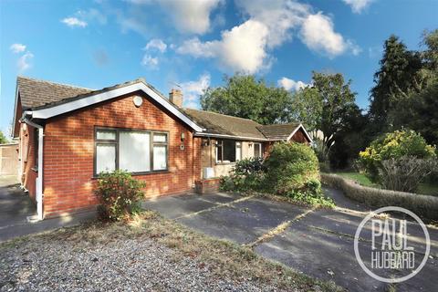 3 bedroom detached bungalow for sale, Elm Tree Road West, Oulton Broad, NR33