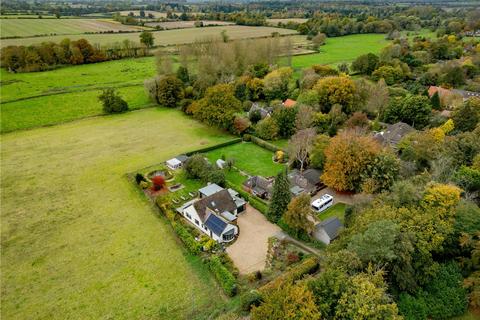 3 bedroom bungalow for sale, Norwich Road, Stoke Holy Cross, Norwich, Norfolk, NR14