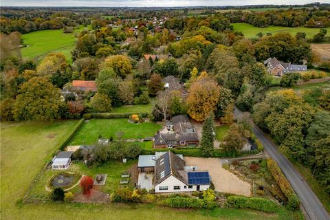 3 bedroom bungalow for sale, Norwich Road, Stoke Holy Cross, Norwich, Norfolk, NR14