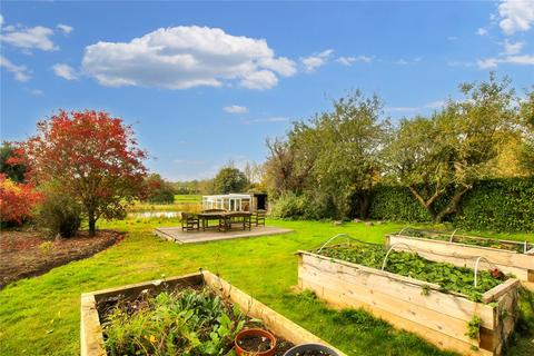 3 bedroom bungalow for sale, Norwich Road, Stoke Holy Cross, Norwich, Norfolk, NR14