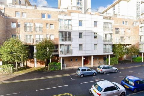 2 bedroom flat for sale, Cross Street, Portsmouth, Hampshire