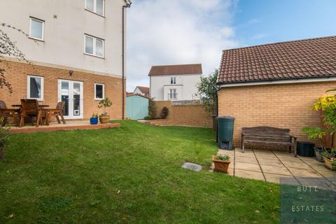 80 Admiral Way, Exeter, EX2 7GT