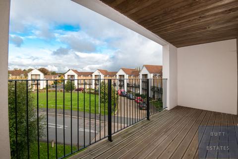 80 Admiral Way, Exeter, EX2 7GT