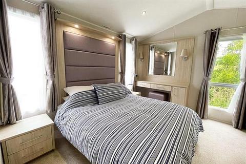 2 bedroom lodge for sale, Trevelgue Rd Newquay