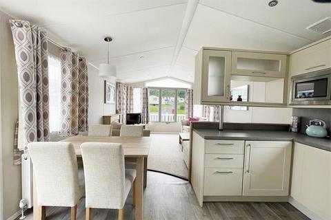 2 bedroom lodge for sale, Trevelgue Rd Newquay