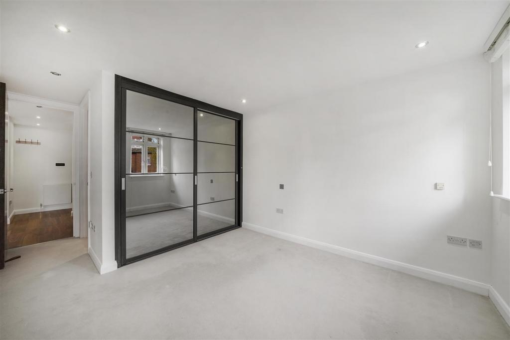Flat 4, Aston Court - bd X9bc KL5 INy YCw KUVFA.jpg